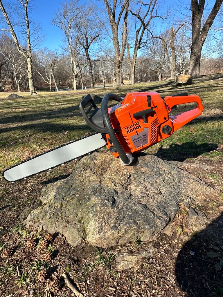 Chainsaw 365 65cc